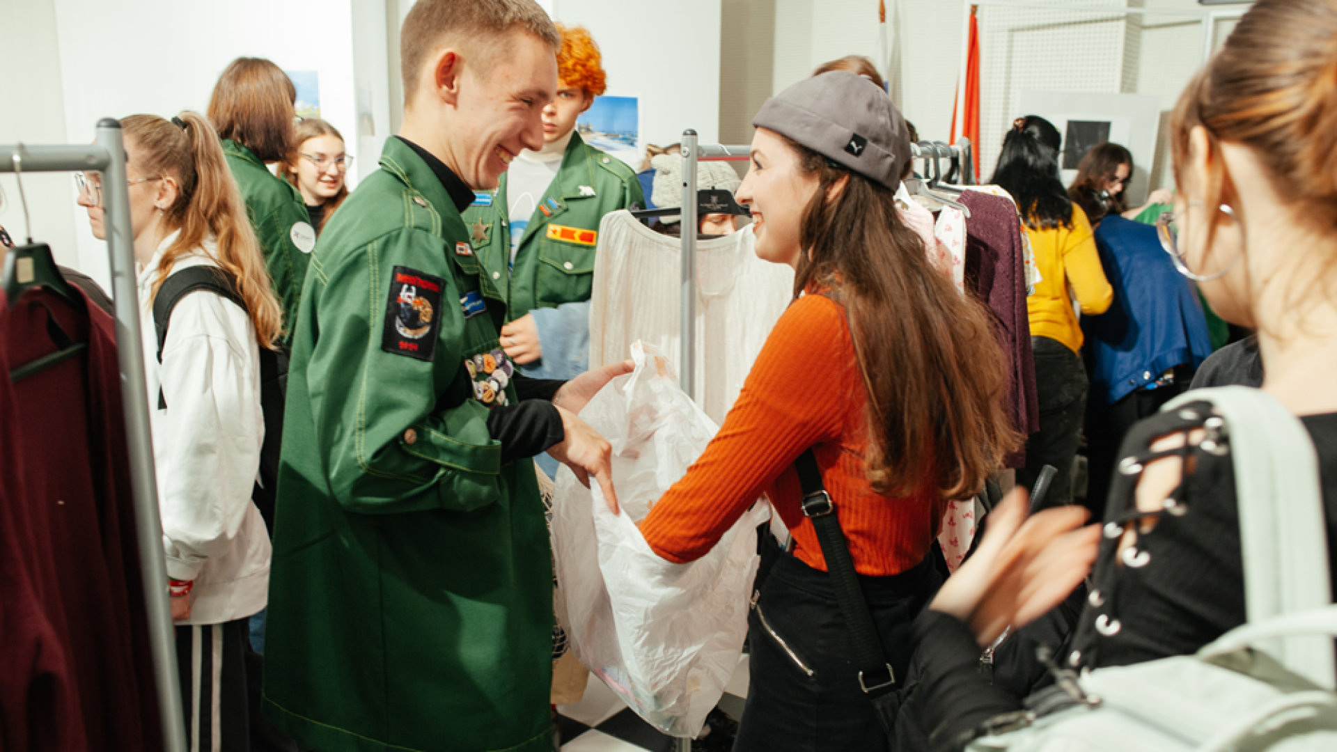 Вторая жизнь вещей: состоялся Дресс-кроссинг студенческих отрядов