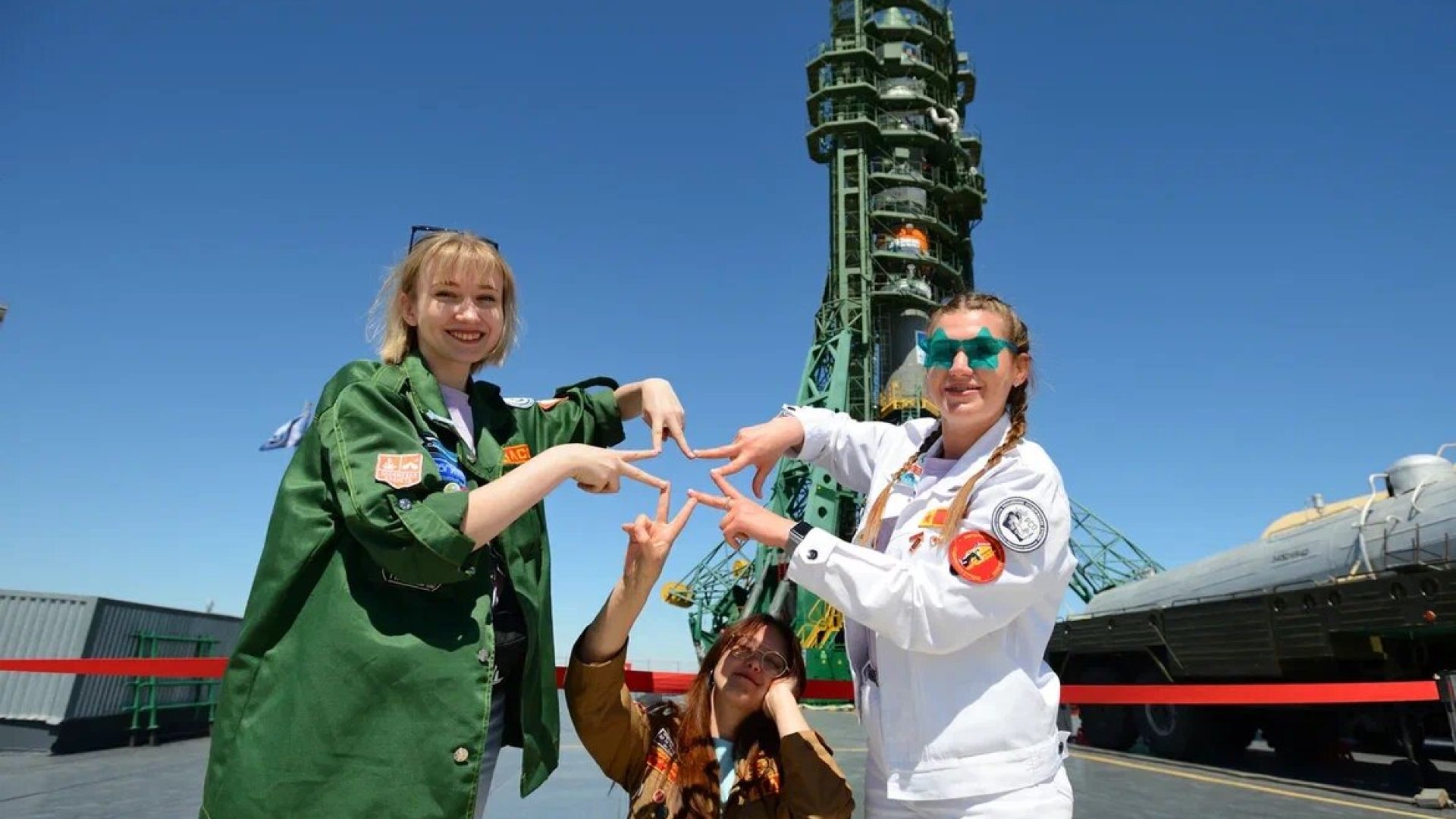 Студотряды Санкт-Петербурга увидят запуск ракеты с космодрома Байконур.